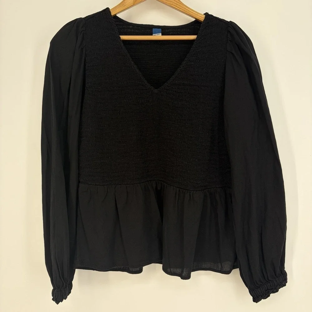 Old Navy Black Smocked V-Neck Blouse L Peplum Long Sleeve Witchy Fairy Grunge